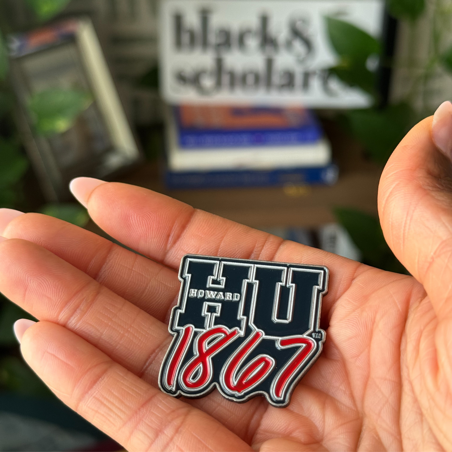 Howard HU™ 1867 Enamel Lapel Pin